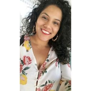 Meet your Posher, Nia